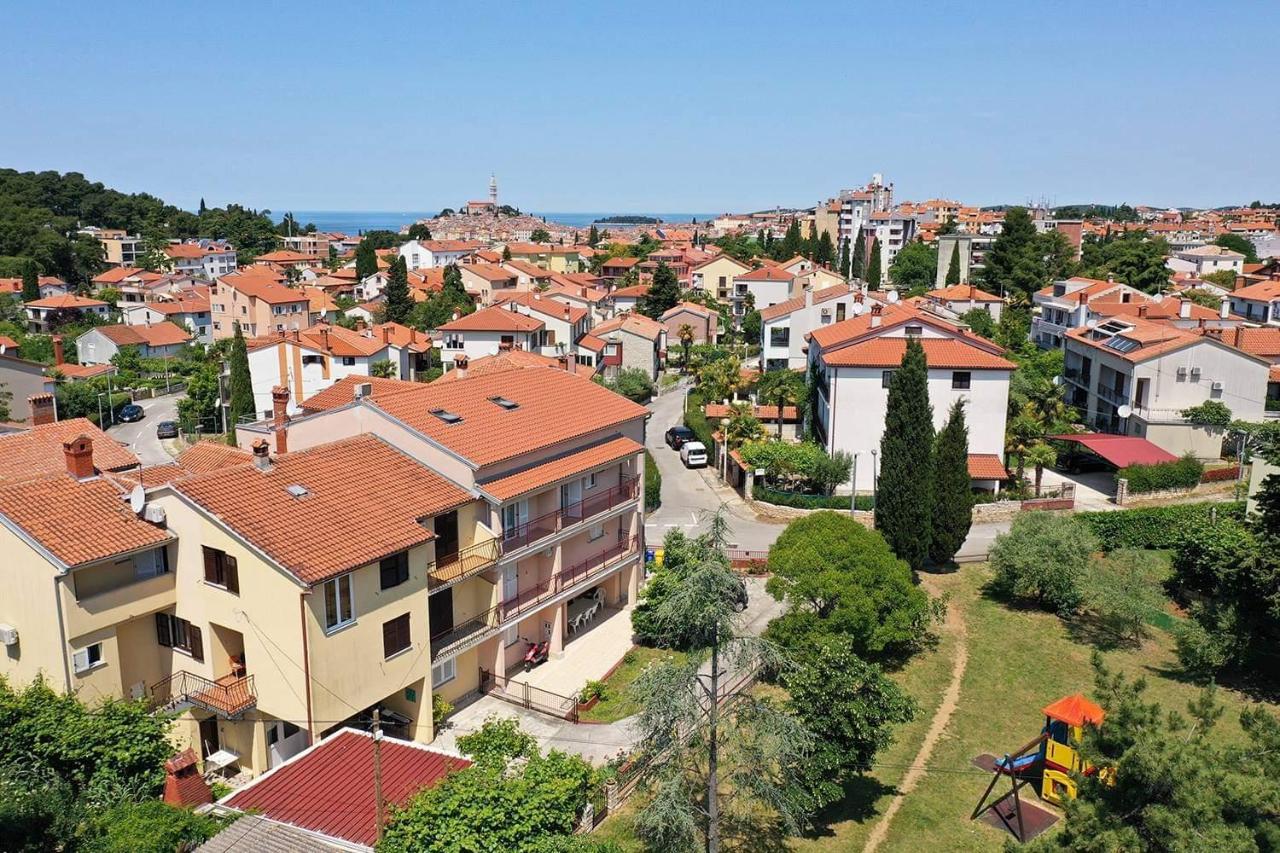 Apartment Nina Rovinj Exterior foto