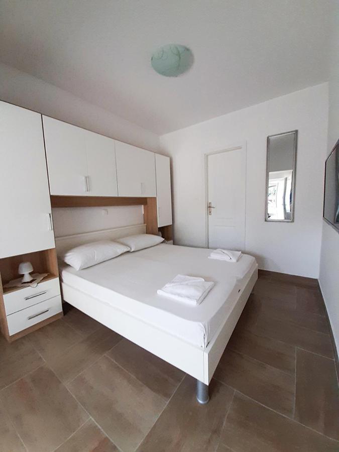Apartment Nina Rovinj Exterior foto